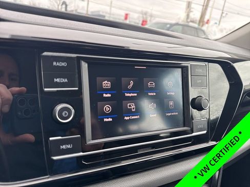 Certified 2022 Volkswagen Taos S image 19