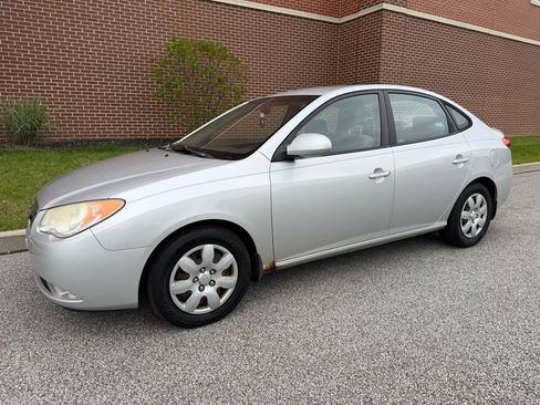 Used 2009 Hyundai Elantra GLS FWD image 3