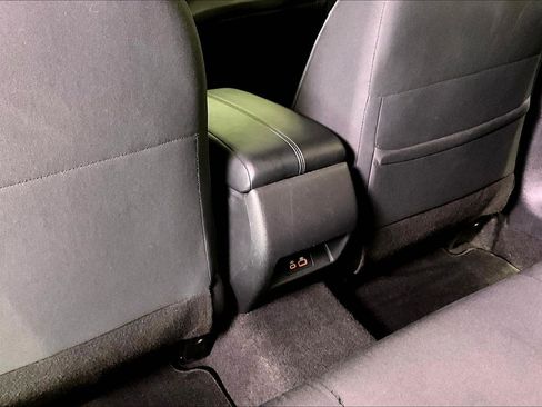 Used 2025 Nissan Altima 2.5 SV image 10