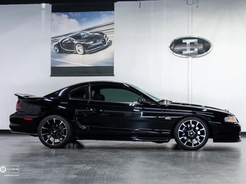 Used 1994 Ford Mustang GT RWD image 3