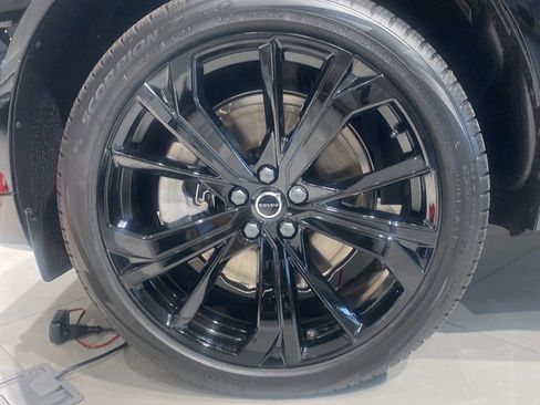 New 2026 Volvo XC60 B5 Ultra AWD/4WD image 4