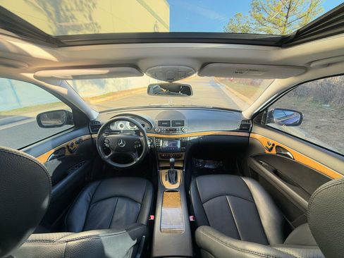 Used 2007 Mercedes-Benz E 350 4MATIC Sedan image 5