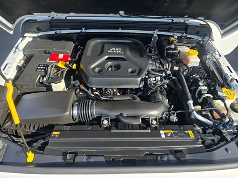 Used 2022 Jeep Wrangler Sport S image 11