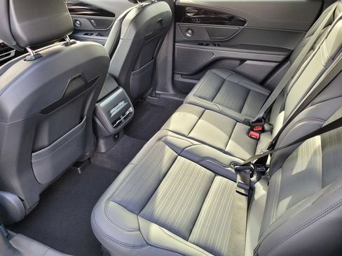 New 2026 Lincoln Nautilus Reserve AWD/4WD image 18