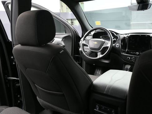Used 2022 Chevrolet Traverse LT image 33