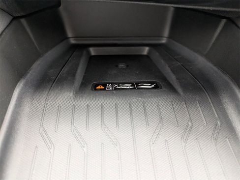 New 2025 Chevrolet Equinox EV RS image 25