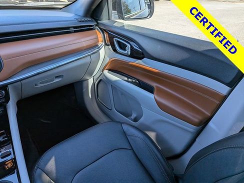 Used 2023 Jeep Compass Limited image 16