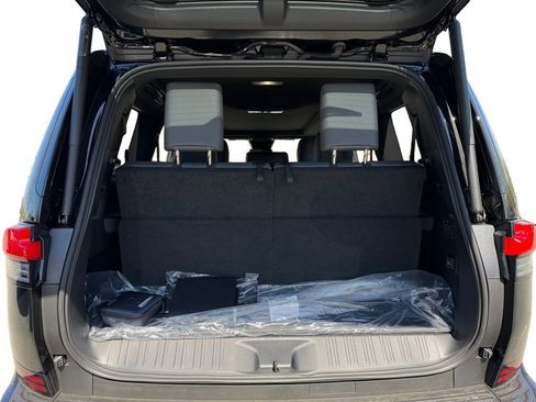 New 2026 Lexus GX 550 image 10