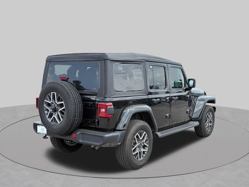 New 2025 Jeep Wrangler Unlimited Sahara AWD/4WD image 12