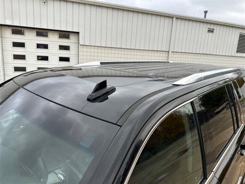 Used 2016 Cadillac Escalade ESV Luxury image 12