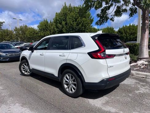 Used 2024 Honda CR-V EX image 3