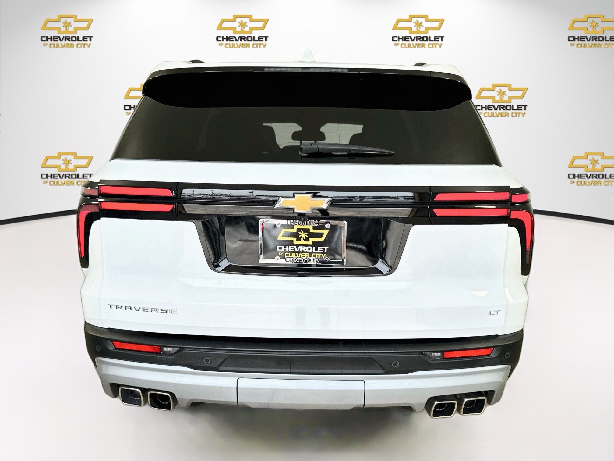 Used 2024 Chevrolet Traverse LT FWD image 7