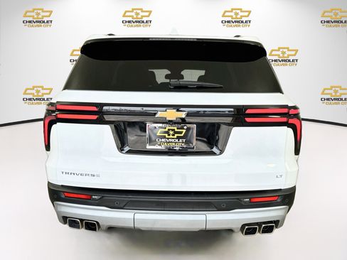 Used 2024 Chevrolet Traverse LT FWD image 7
