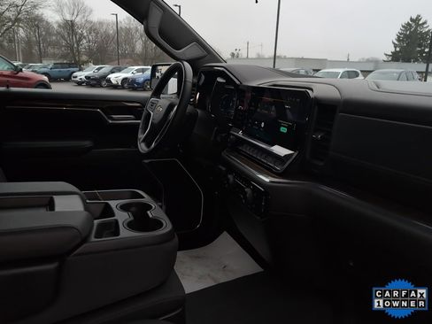 Used 2025 Chevrolet Silverado 1500 LT image 8