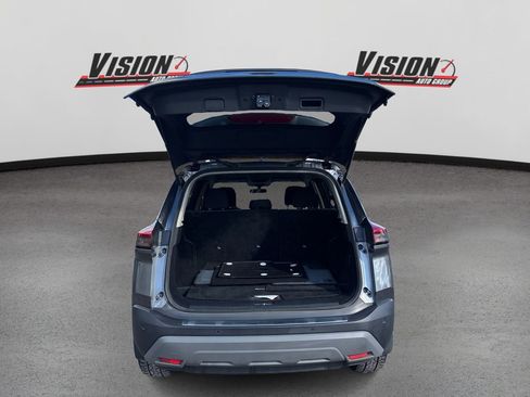 Used 2021 Nissan Rogue SV image 11