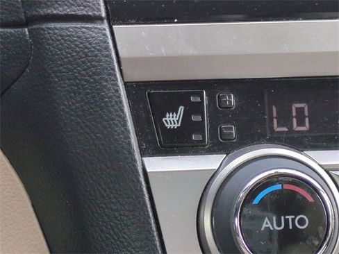 Used 2017 Subaru Outback 3.6R Limited image 27