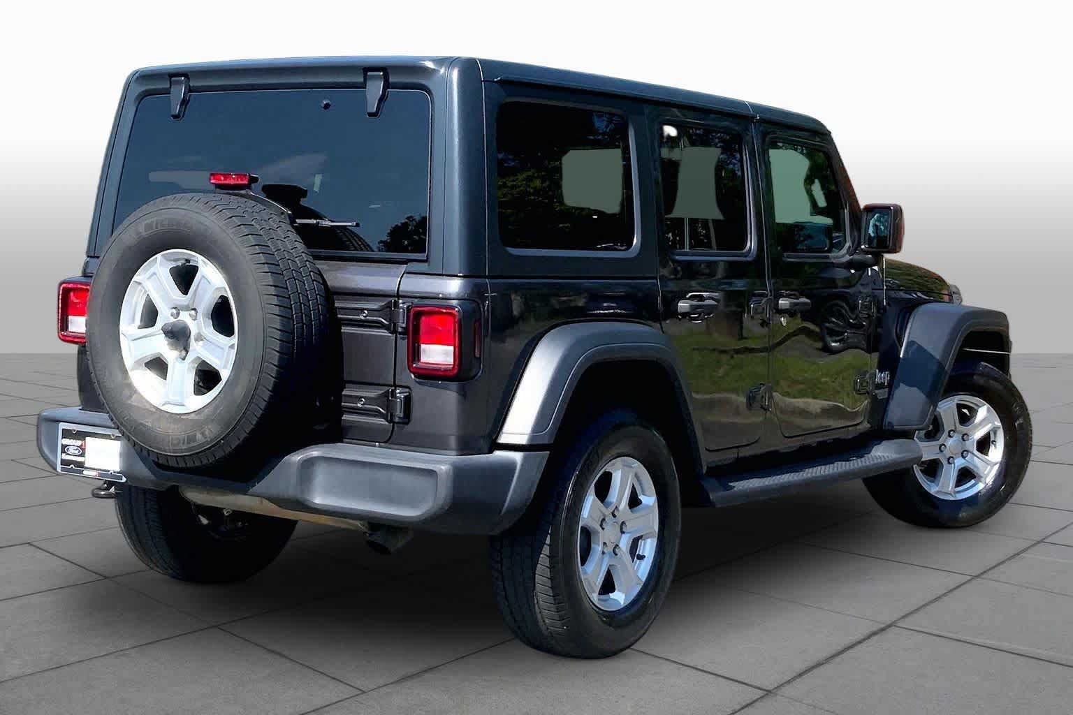 Used 2018 Jeep Wrangler Unlimited Sport S AWD/4WD image 13