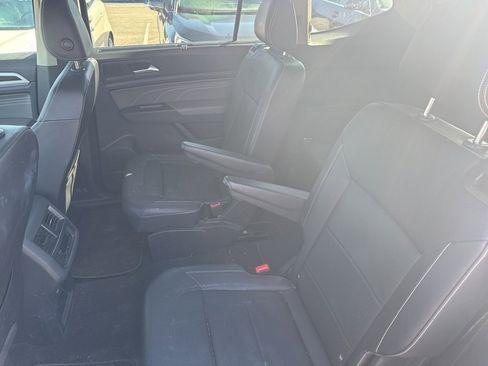 Used 2023 Volkswagen Atlas SE w/ Black Wheel Package image 14