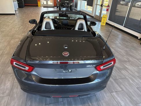 Used 2019 FIAT 124 Spider Lusso w/ Convenience Group image 9