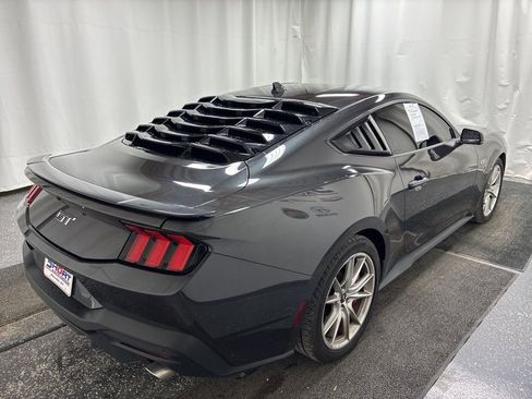 Used 2024 Ford Mustang GT Premium image 4
