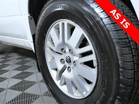 Used 2005 Mercury Mariner Luxury image 2