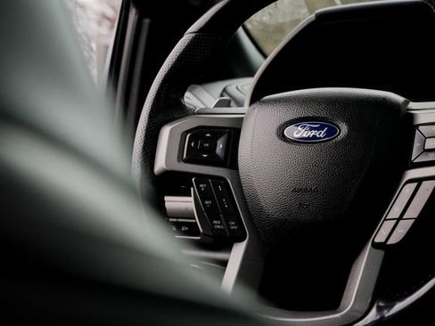 Used 2018 Ford F150 Raptor w/ Equipment Group 802A Luxury image 50