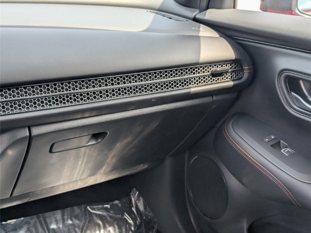Used 2025 Honda HR-V Sport image 17