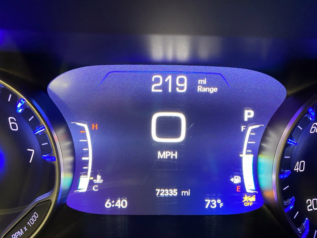 Used 2023 Chrysler Pacifica Touring-L FWD image 23