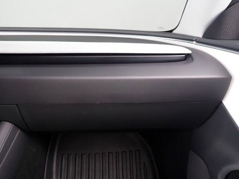 Used 2025 Tesla Model 3 Long Range image 43