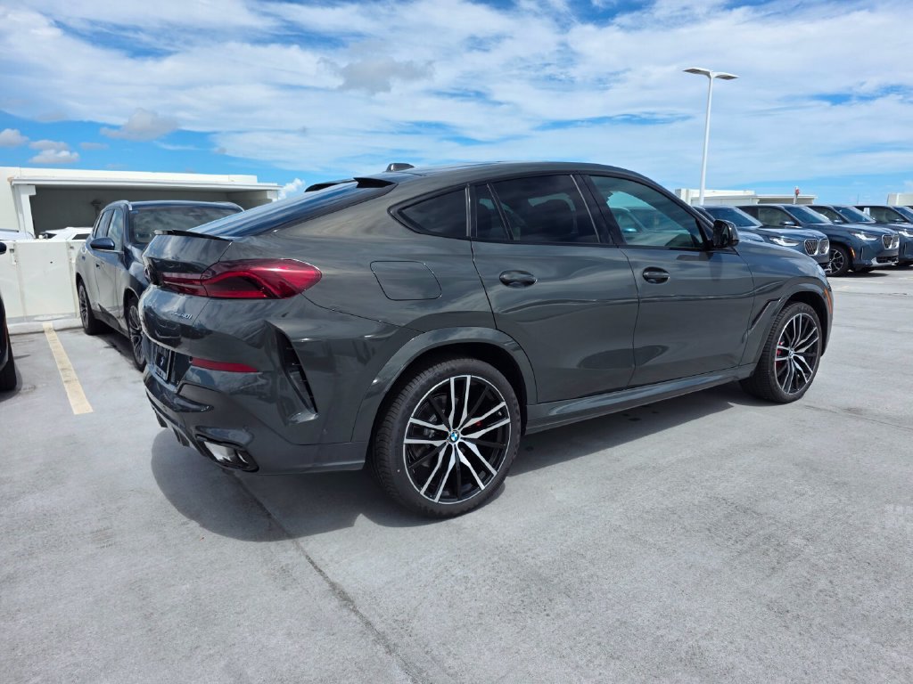 New 2027 BMW X6 xDrive40i w/ Climate Comfort Package AWD/4WD image 4