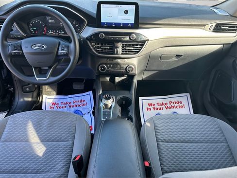 Used 2020 Ford Escape SE image 17