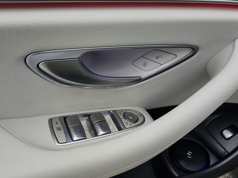 Certified 2021 Mercedes-Benz E 350 Sedan image 23