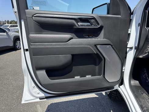 New 2026 GMC Sierra 1500 AT4X w/ LPO, Black Badging Package AWD/4WD image 19
