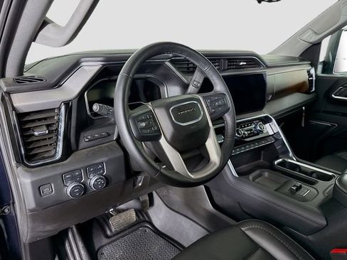 Used 2024 GMC Sierra 2500 Denali w/ Denali Reserve Package AWD/4WD image 11