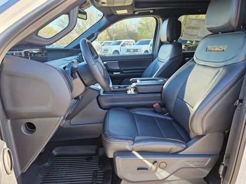 New 2026 Ford Expedition Tremor image 4