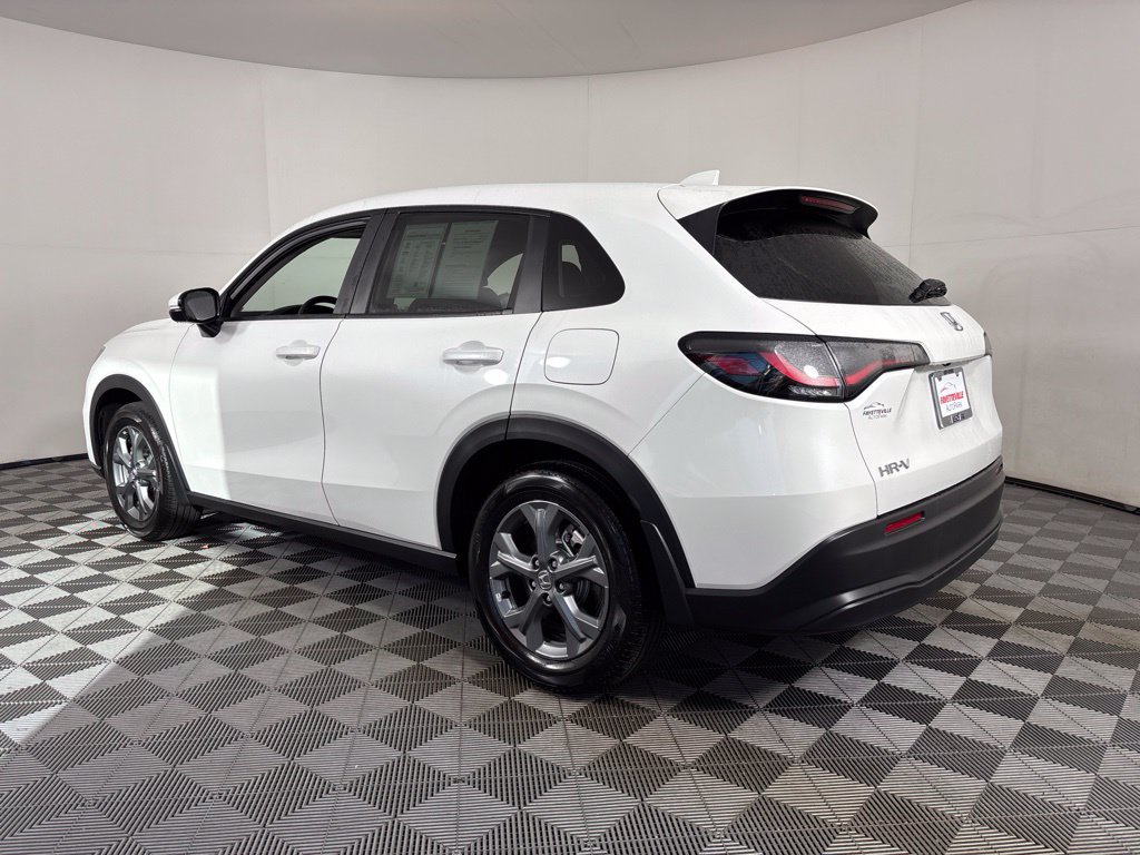 Used 2027 Honda HR-V LX image 7