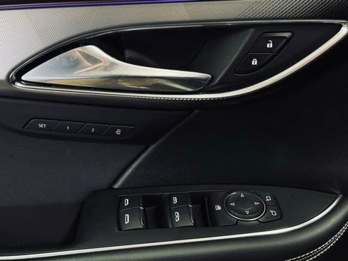 Used 2025 Buick Envision Sport Touring image 12