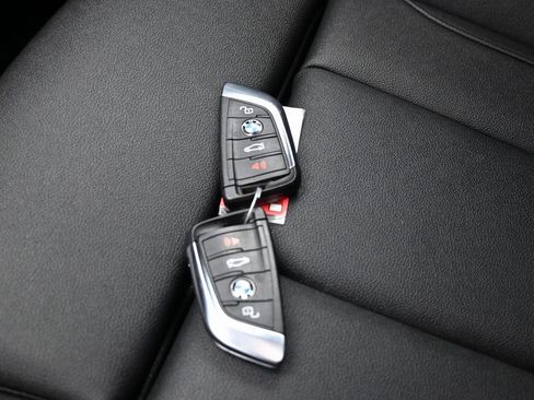 Used 2021 BMW 330e w/ Driving Assistance Package image 27