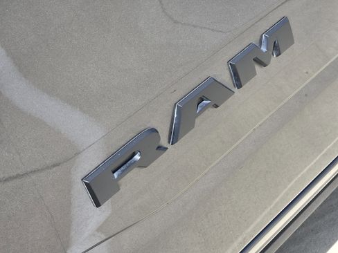 Used 2024 RAM 1500 Limited AWD/4WD image 13