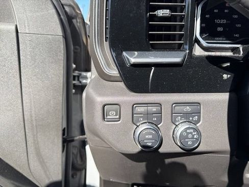Used 2024 GMC Sierra 1500 Elevation w/ Preferred Package AWD/4WD image 16