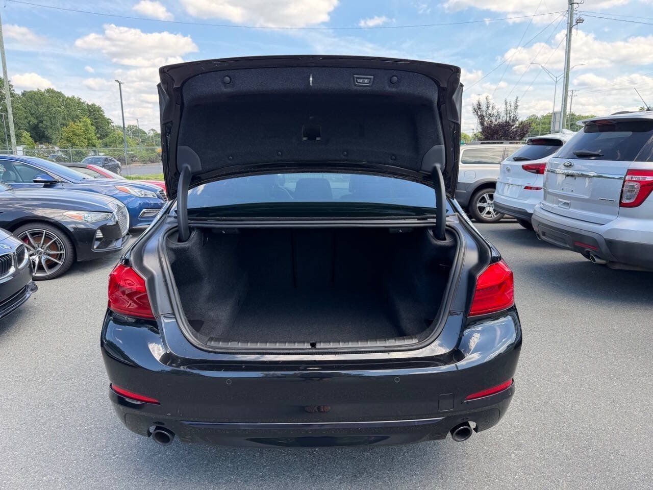 Used 2019 BMW 530i w/ Convenience Package RWD image 11