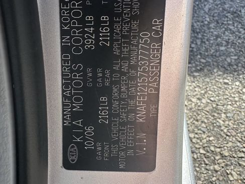 Used 2007 Kia Spectra EX image 17