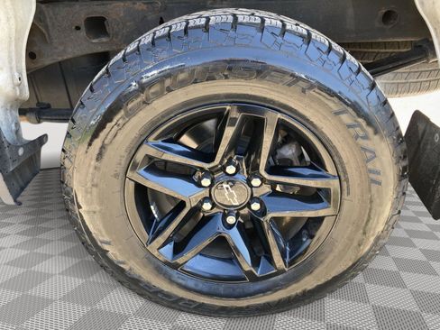 Used 2022 Chevrolet Silverado 1500 Custom Trail Boss w/ LPO, Dark Essentials Package AWD/4WD image 17