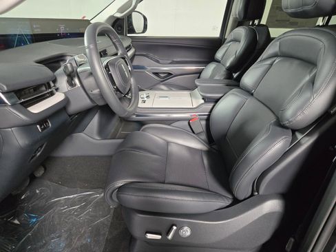 New 2026 Lincoln Navigator Premiere AWD/4WD image 12