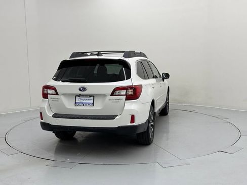 Used 2017 Subaru Outback 2.5i Limited image 5