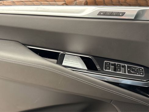 New 2025 Cadillac Escalade ESV Sport Platinum image 21