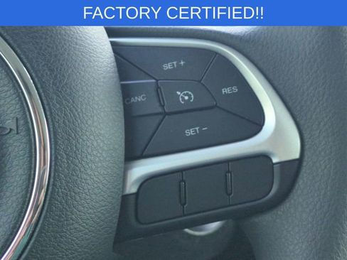 Certified 2023 Jeep Renegade Latitude AWD/4WD image 20