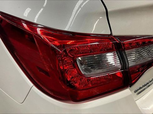 Used 2018 Subaru Legacy 2.5i Limited AWD/4WD image 23