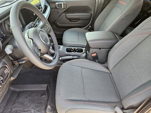 New 2025 Jeep Gladiator Rubicon w/ Convenience Group image 14