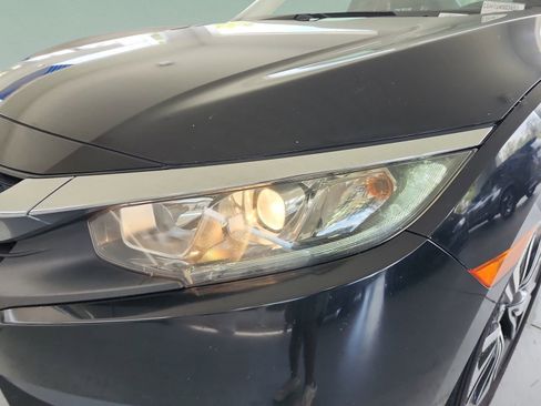Used 2018 Honda Civic EX-T image 32